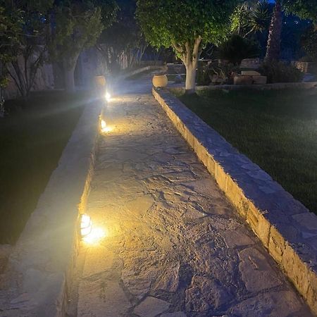 Pistachio Guesthouse, Παραδοσιακός Ξενώνας Vathí Exteriör bild