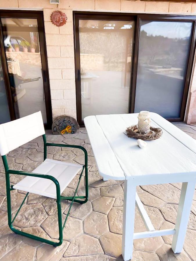 Pistachio Guesthouse, Παραδοσιακός Ξενώνας Vathí Exteriör bild
